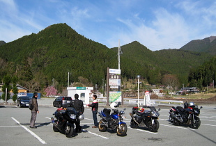 R166 R166