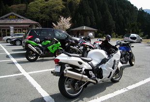 R166 R166