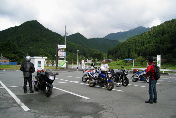 R166 R166