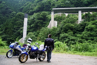 R168 崩落現場 R168 崩落現場