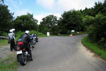 左:高倉峠 右:冠山峠 分岐 左:高倉峠 右:冠山峠 分岐