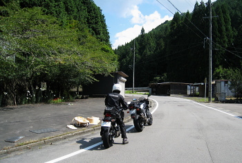 金山上之保線 - r85 - 金山上之保線 - r85 -
