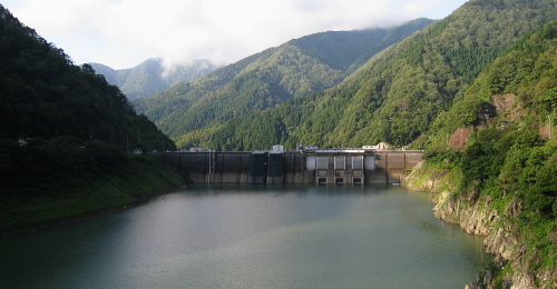 横山ダム 横山ダム