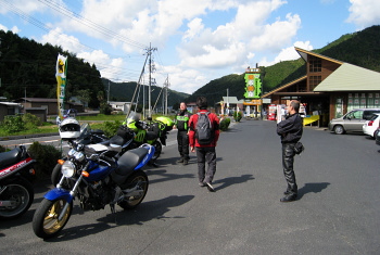 道の駅:三朝・楽市楽座 R179 道の駅:三朝・楽市楽座