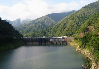 横山ダム 横山ダム