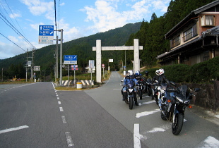 R422 R422