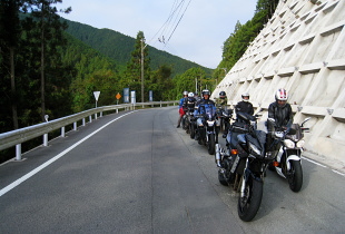 R422 R422