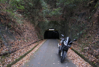 林田隧道 旧:津坂隧道 通称:くろまんぷ 林田隧道 旧:津坂隧道 通称:くろまんぷ