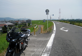 淀川堤防の道 淀川堤防の道