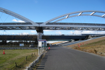 大阪モノレール 淀川橋梁, 鳥飼大橋 大阪モノレール 淀川橋梁, 鳥飼大橋