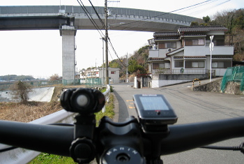 前方 伏見柳谷高槻線 - 79 - 五領高架橋 前方 伏見柳谷高槻線 - 79 - 五領高架橋